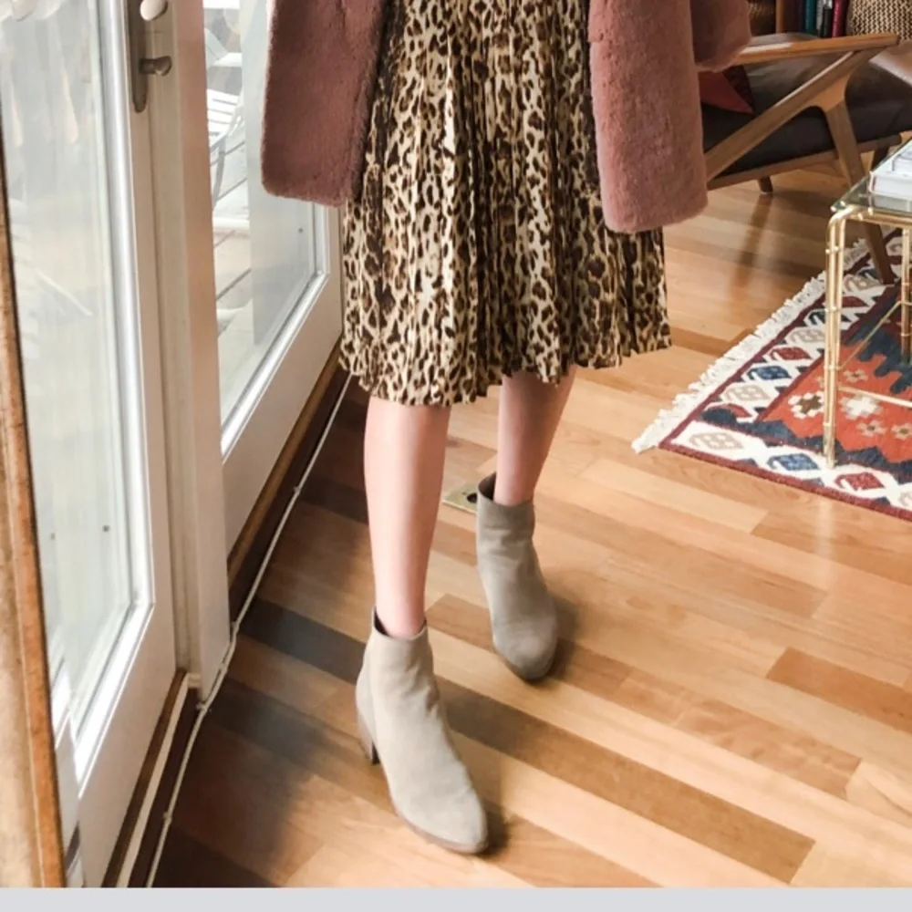 NWT Matt Bernson Beige Suede ankle boots Boho Booties Size 8 - Picture 15 of 15